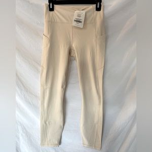 Size M: 7/8 Fabletics Oasis High-Waisted Yoga Pants with pockets